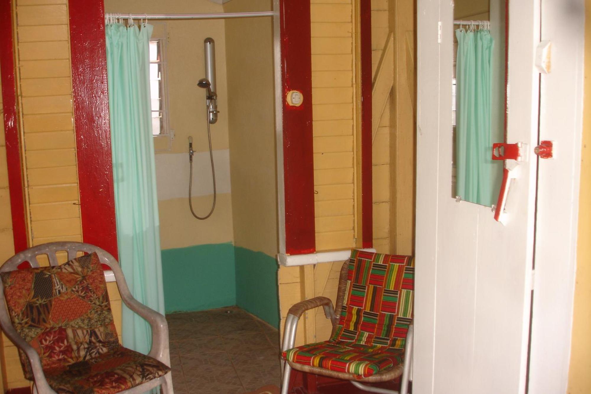 Finjam Cottage Port Antonio Habitación foto